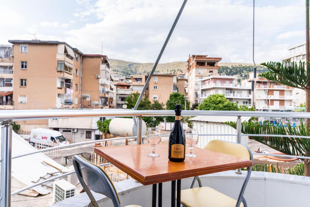 Work-Friendly Central Apartments, Sarande Exterior photo